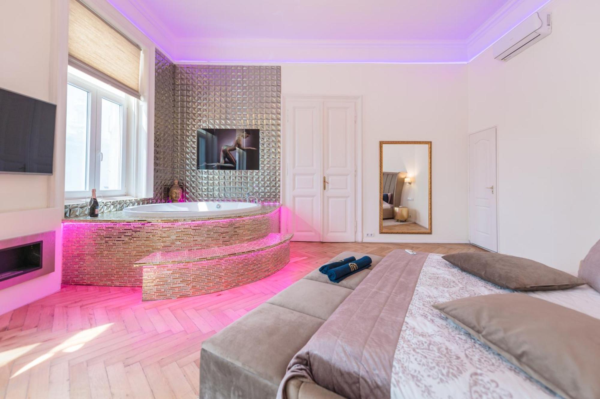 Budapest Eye Presidential With Jacuzzi & Sauna Exterior photo