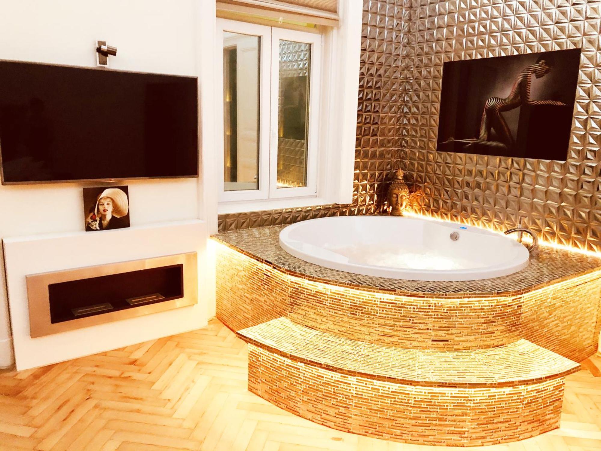 Budapest Eye Presidential With Jacuzzi & Sauna Exterior photo